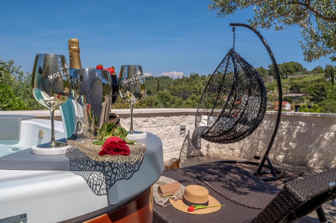 Uniquely Designed Villa Ivana With Outdoor Jacuzzi Nearby The Pebble Banje Beach At The Island Of Solta Rogač Zewnętrze zdjęcie