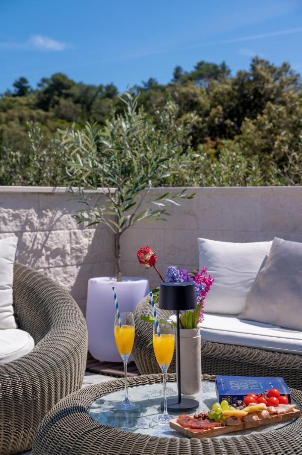 Uniquely Designed Villa Ivana With Outdoor Jacuzzi Nearby The Pebble Banje Beach At The Island Of Solta Rogač Zewnętrze zdjęcie